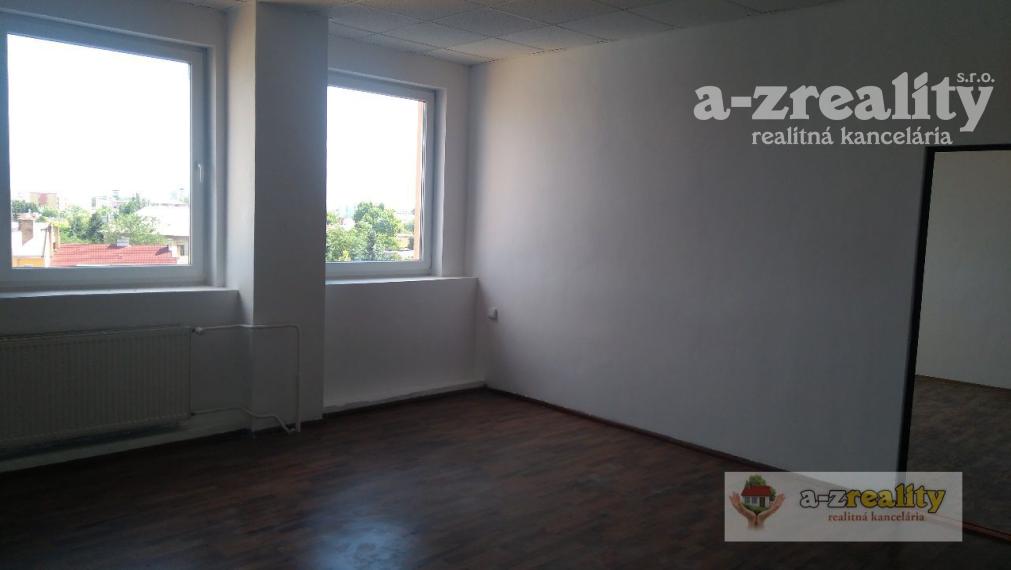 2568 Ponúkame Vám na prenájom miestnosti na M.R.Štefánika v Nových Zámkoch