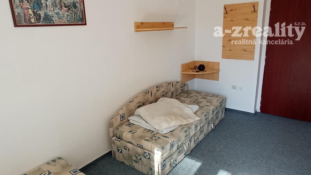 Ponúkame na predaj pekný penzión v Patinciach