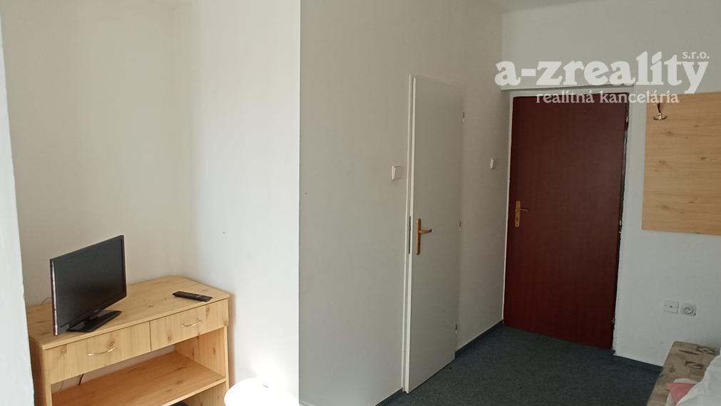 Ponúkame na predaj pekný penzión v Patinciach