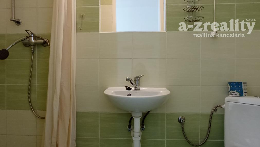 Ponúkame na predaj pekný penzión v Patinciach