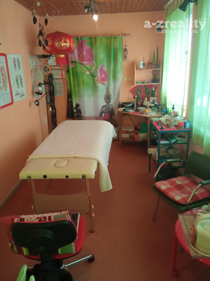 2 budovy v centre Komárna na predaj!