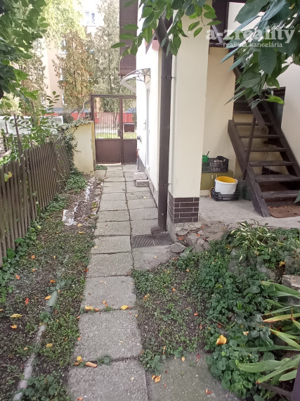 2 budovy v centre Komárna na predaj!