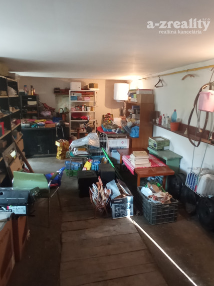 2 budovy v centre Komárna na predaj!