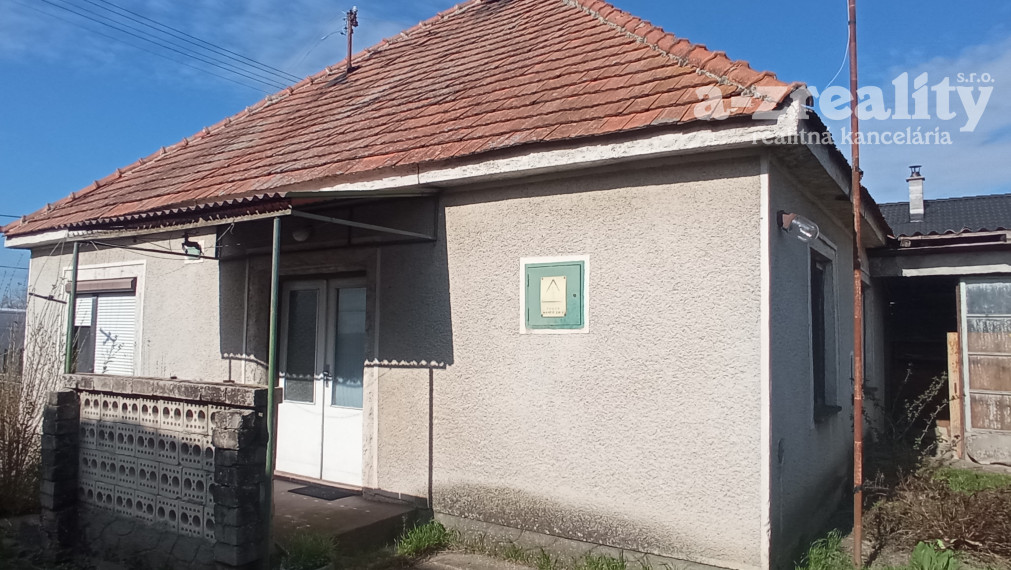 Na predaj 3  izbový rodinný dom v Zemianskej Olči