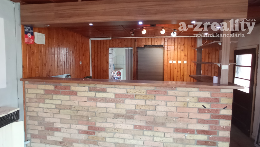 Komerčný objekt  v Radvani nad Dunajom na prenájom