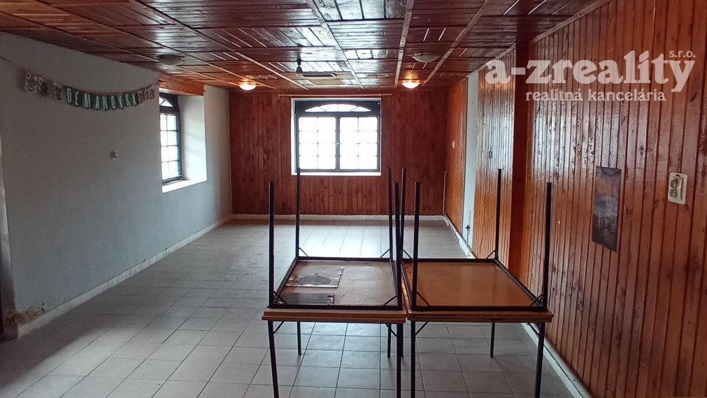 Komerčný objekt  v Radvani nad Dunajom na prenájom