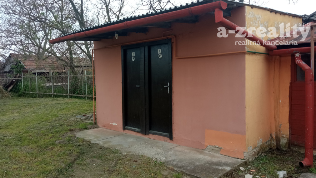 Komerčný objekt  v Radvani nad Dunajom na prenájom