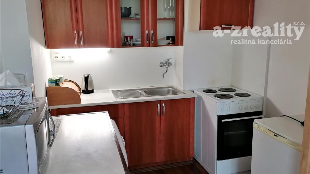 Garsónka s balkónom na predaj
