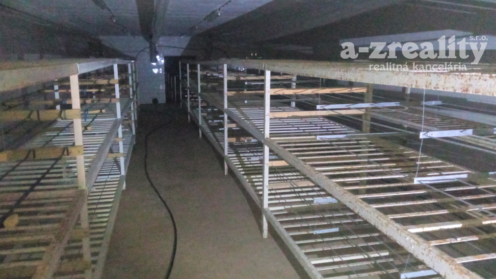 Znížená cena! Komerčný objekt na predaj - Dulovce