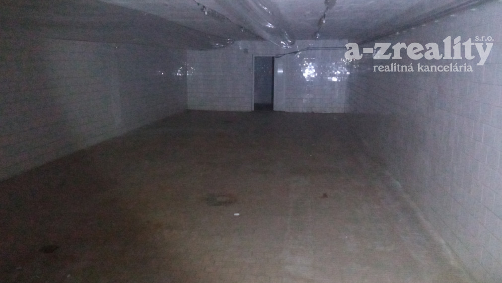 Znížená cena! Komerčný objekt na predaj - Dulovce