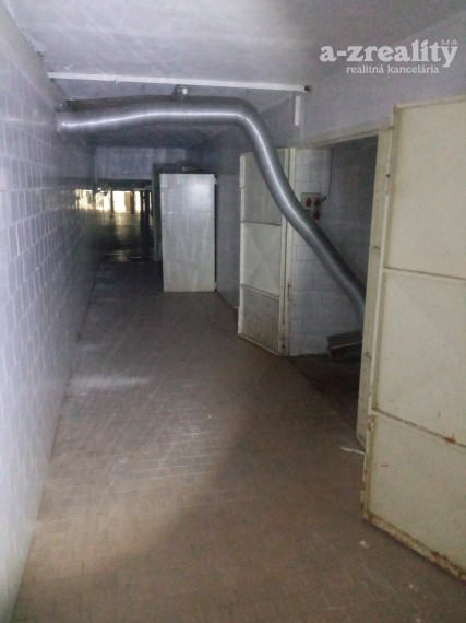 Znížená cena! Komerčný objekt na predaj - Dulovce