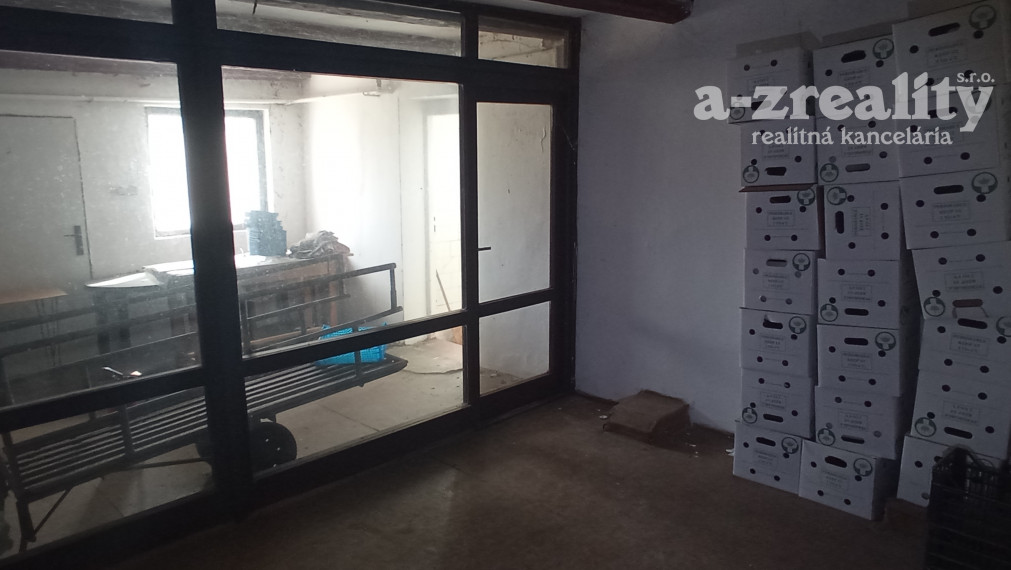 Znížená cena! Komerčný objekt na predaj - Dulovce