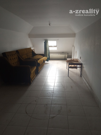 Znížená cena! Komerčný objekt na predaj - Dulovce