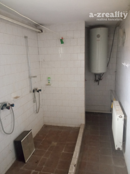 Znížená cena! Komerčný objekt na predaj - Dulovce