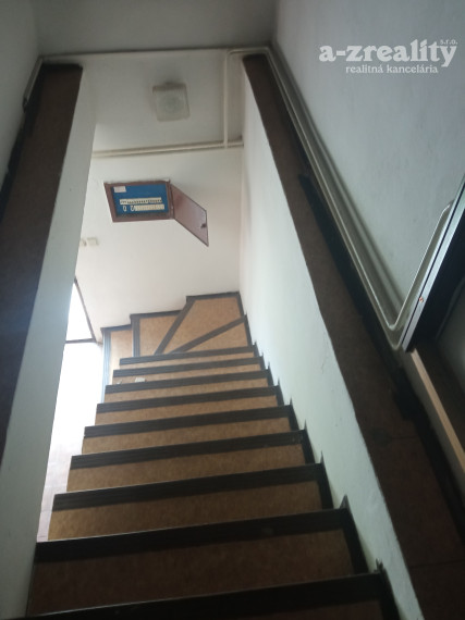 Znížená cena! Komerčný objekt na predaj - Dulovce