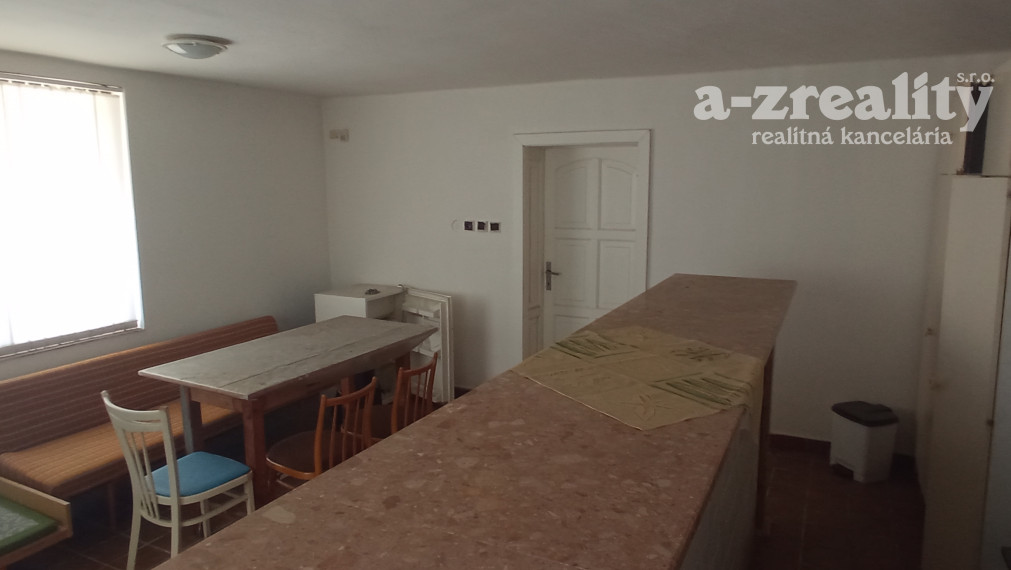 Znížená cena! Komerčný objekt na predaj - Dulovce