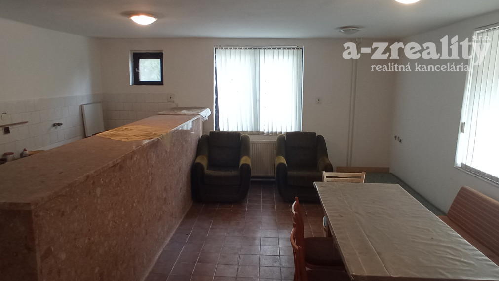 Znížená cena! Komerčný objekt na predaj - Dulovce