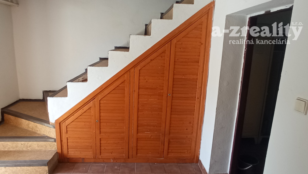 Znížená cena! Komerčný objekt na predaj - Dulovce