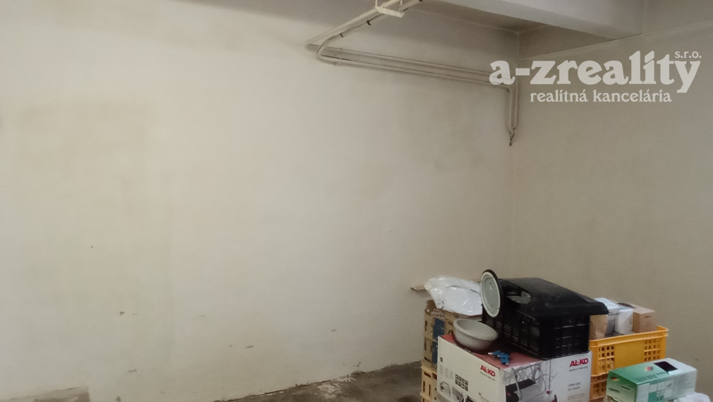 Znížená cena! Komerčný objekt v Zemianskej Olči na predaj