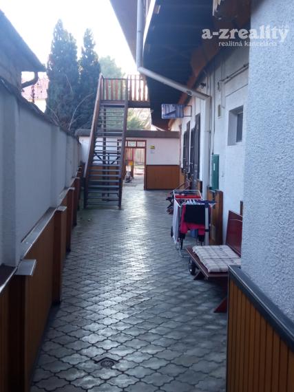 Znížená cena - polyfunkčná budova v centre Komárna na predaj