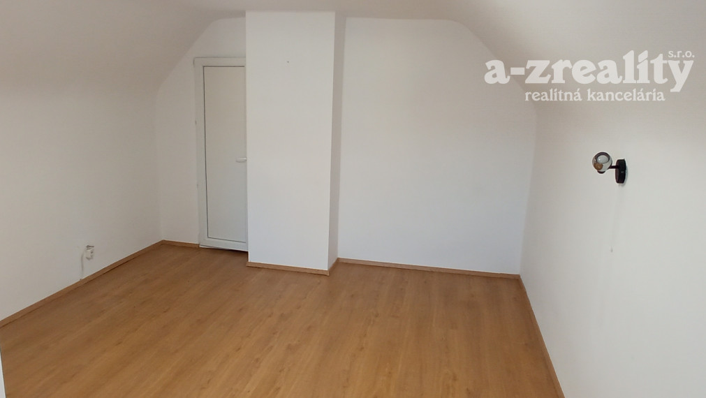 Rodinný dom v Komárne na prenájom