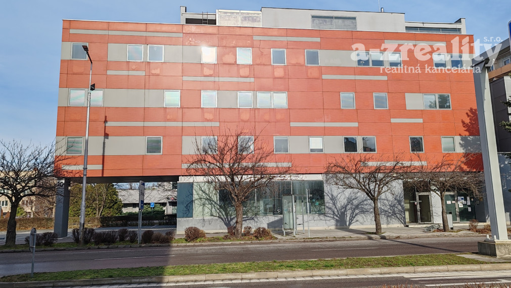 Kancelársky  priestor na prenájom v Komárne