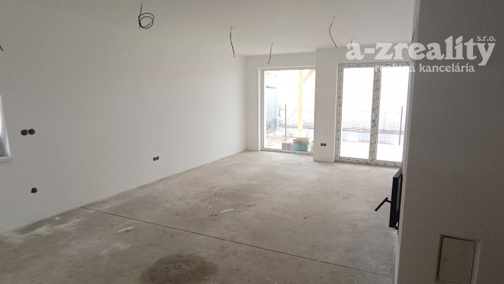 ZNÍŽENÁ CENA! Na predaj novostavba RD v Nesvadoch