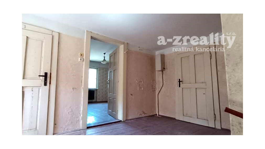 Na predaj starší rodinný dom v Nových Zámkoch