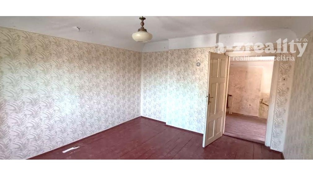 Na predaj starší rodinný dom v Nových Zámkoch