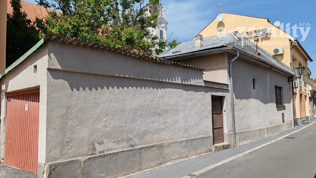 Výnimočná ponuka! Dom v centre Komárna na predaj