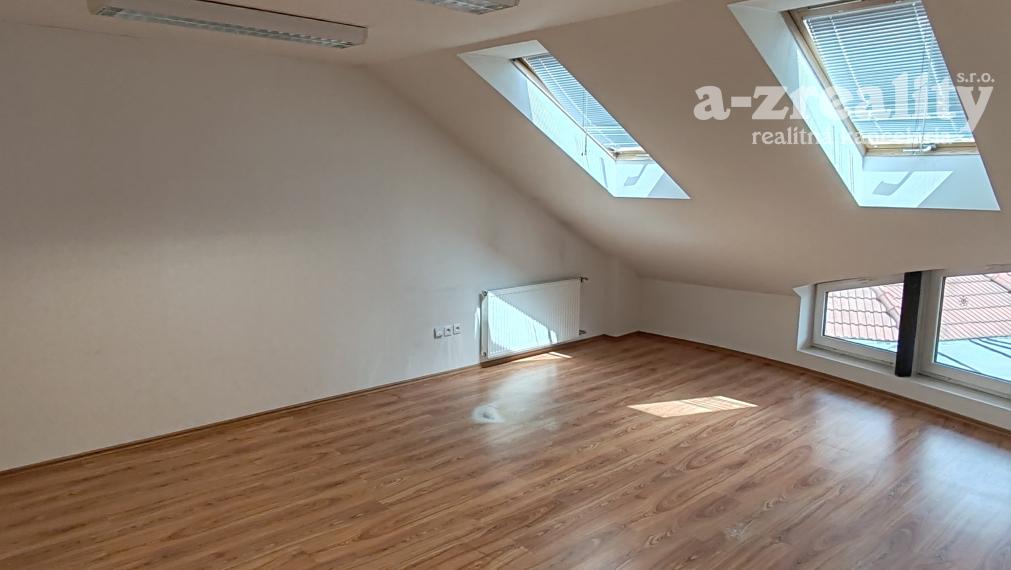 Investičná príležitosť v centre Komárna!