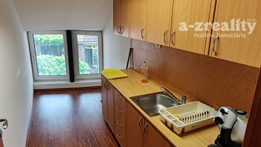 Investičná príležitosť v centre Komárna!