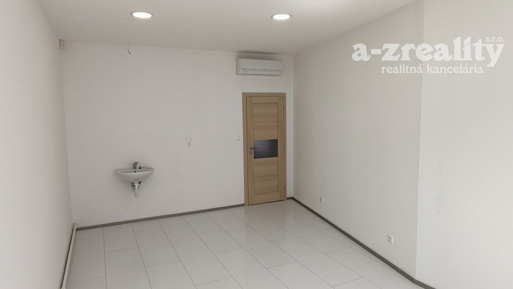 Investičná príležitosť v centre Komárna!