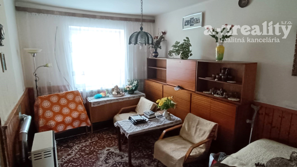 Na predaj starší rodinný dom v obci Tvrdošovce