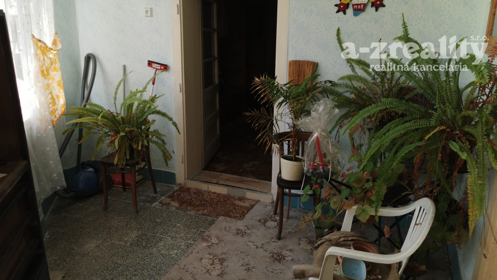 Na predaj starší RD na veľkom pozemku v Tvrdošovciach