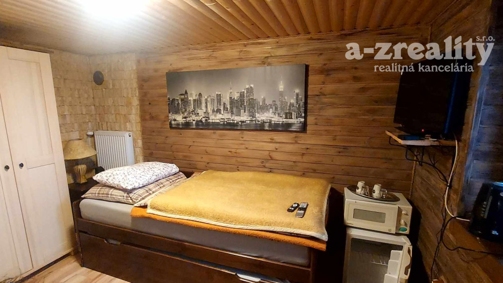 Ponúkame na prenájom kompletne zariadenú chatu  pri Čake