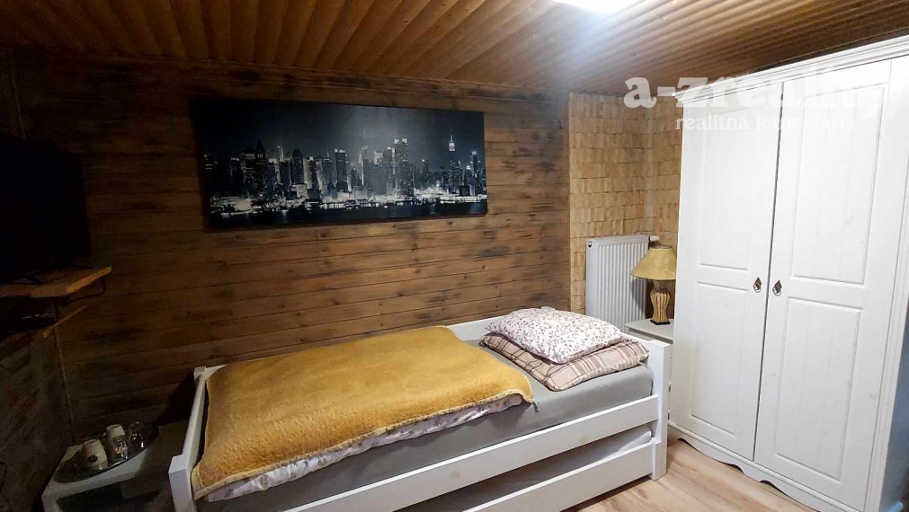 Ponúkame na prenájom kompletne zariadenú chatu  pri Čake