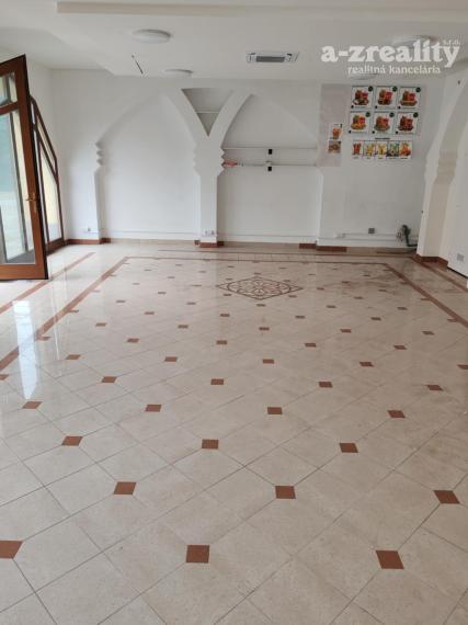 Komerčný priestor na prenájom na Nádvorí Európy