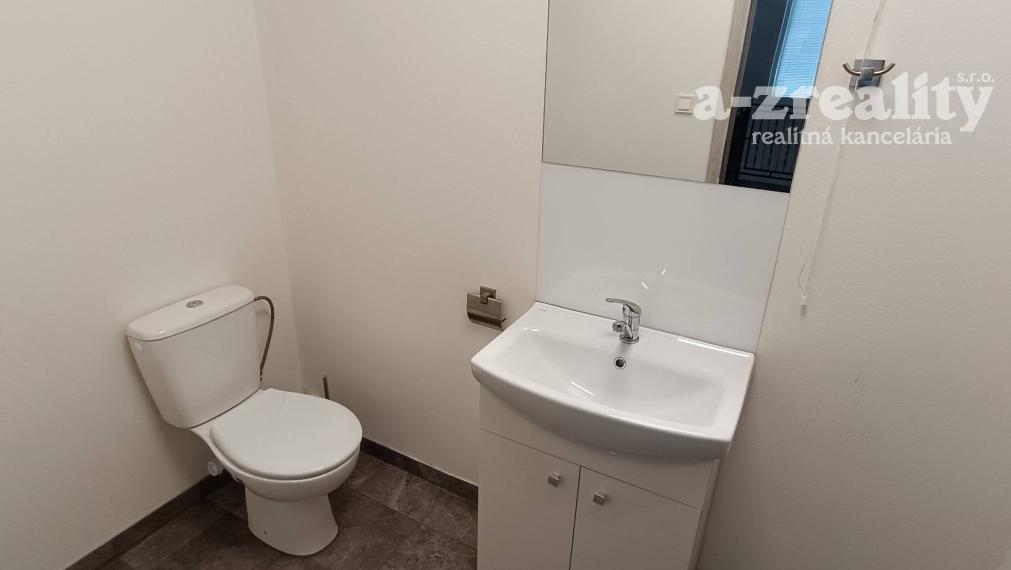 Na prenájom podnikateľský objekt v Nových Zámkoch