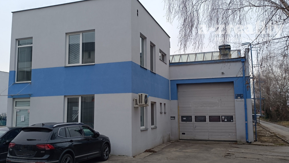 Na prenájom podnikateľský objekt v Nových Zámkoch