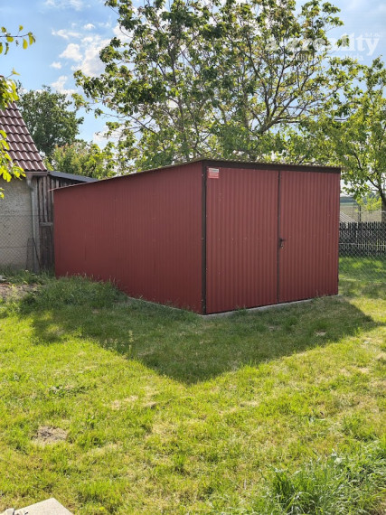 Ponúkame na predaj pozemok v Okánikove