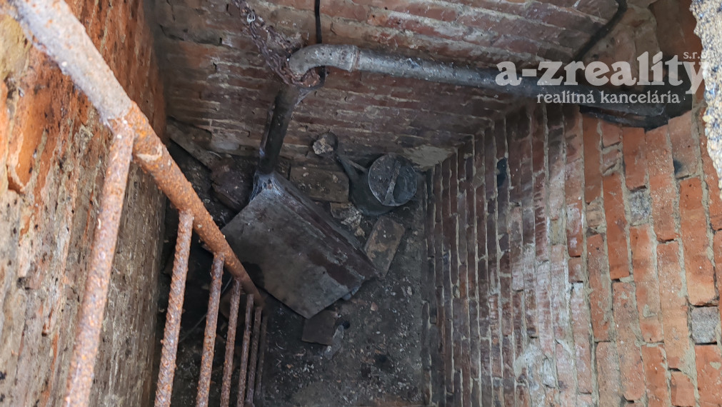 Znížená cena! 33 árový pozemok aj s domom na predaj