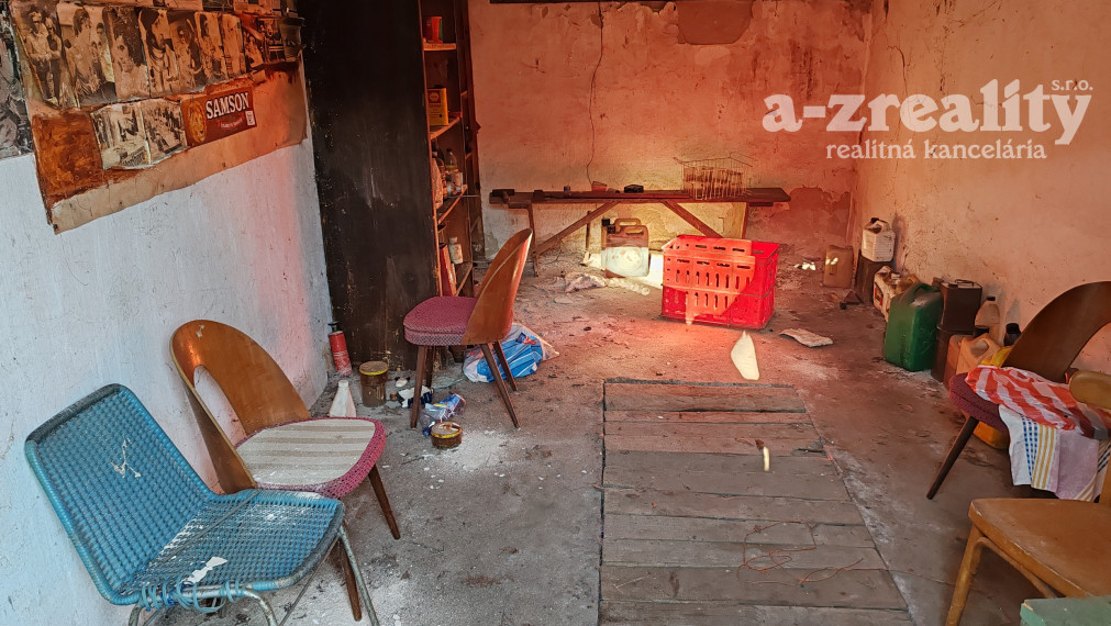 Znížená cena! 33 árový pozemok aj s domom na predaj