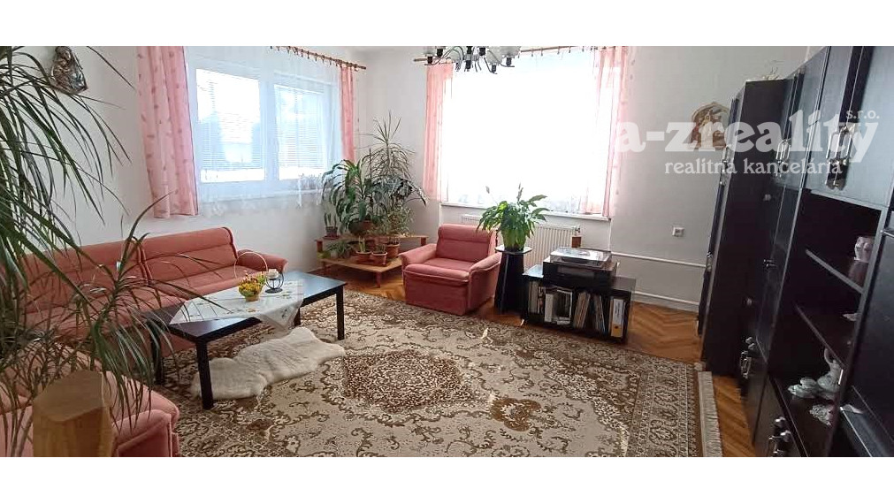 ZNÍŽENÁ CENA: Na predaj 5 izbový rodinný dom v obci Bánov