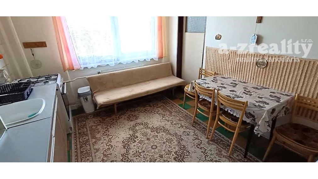 ZNÍŽENÁ CENA: Na predaj 5 izbový rodinný dom v obci Bánov