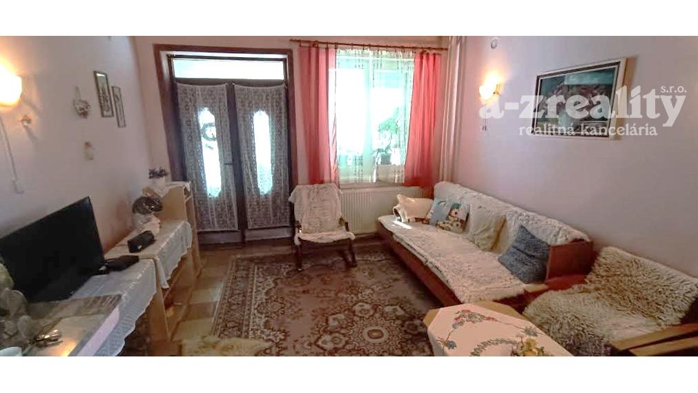 ZNÍŽENÁ CENA: Na predaj 5 izbový rodinný dom v obci Bánov