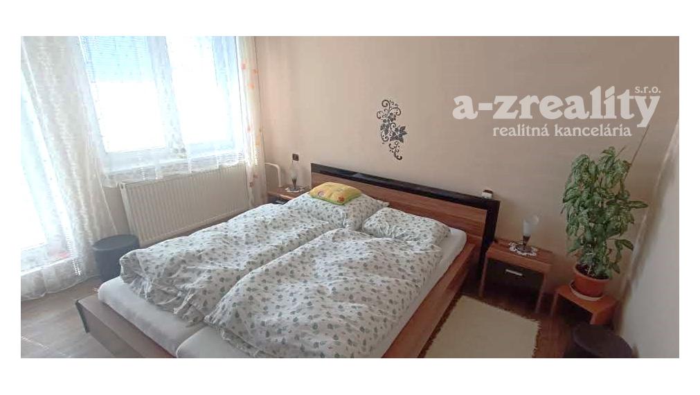 ZNÍŽENÁ CENA: Na predaj 5 izbový rodinný dom v obci Bánov