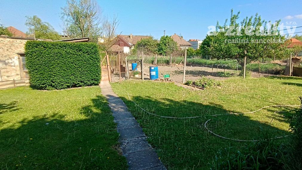 ZNÍŽENÁ CENA: Na predaj 5 izbový rodinný dom v obci Bánov