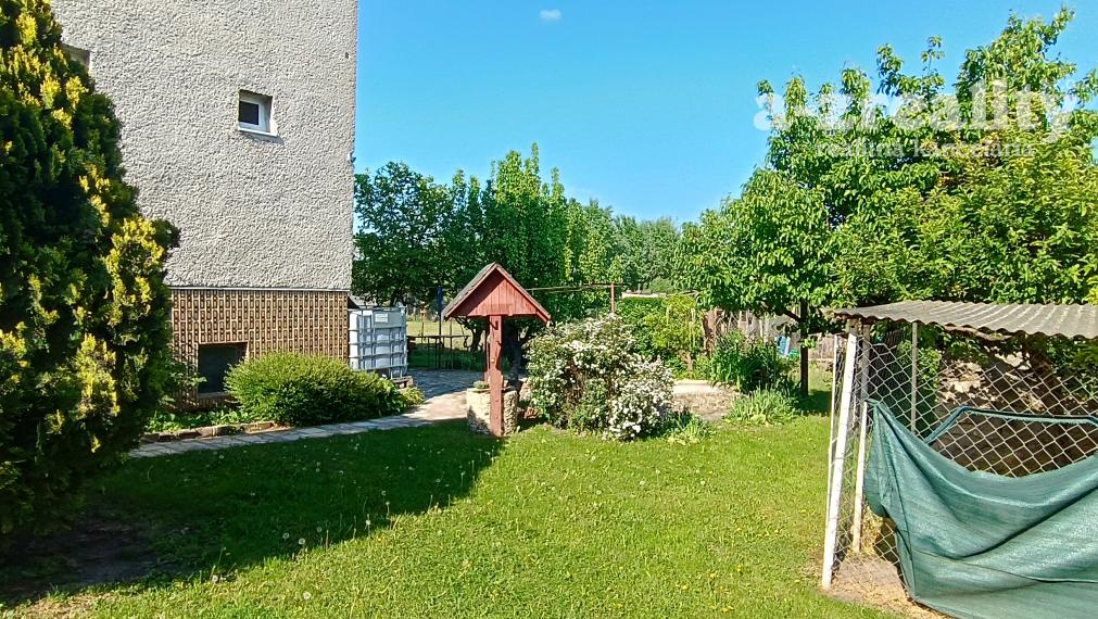 ZNÍŽENÁ CENA: Na predaj 5 izbový rodinný dom v obci Bánov