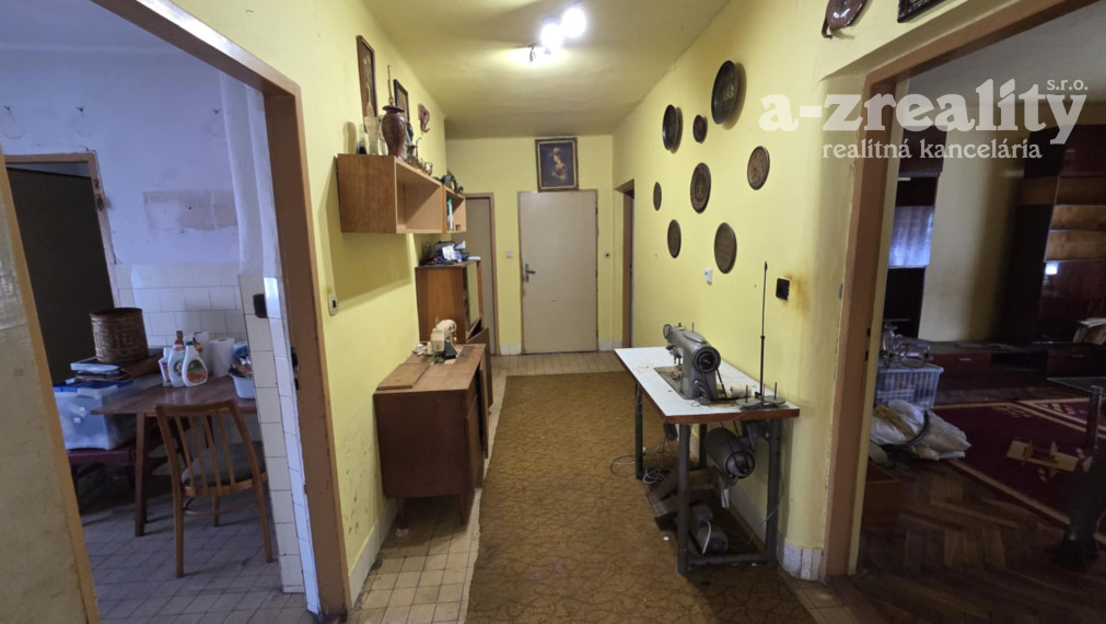 Ponúkame na predaj rod.dom v Nesvadoch